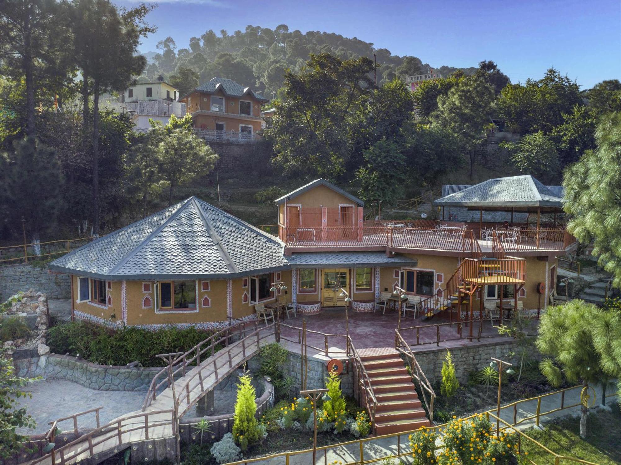 Отель A Kasauli Ggaon By Echor Экстерьер фото