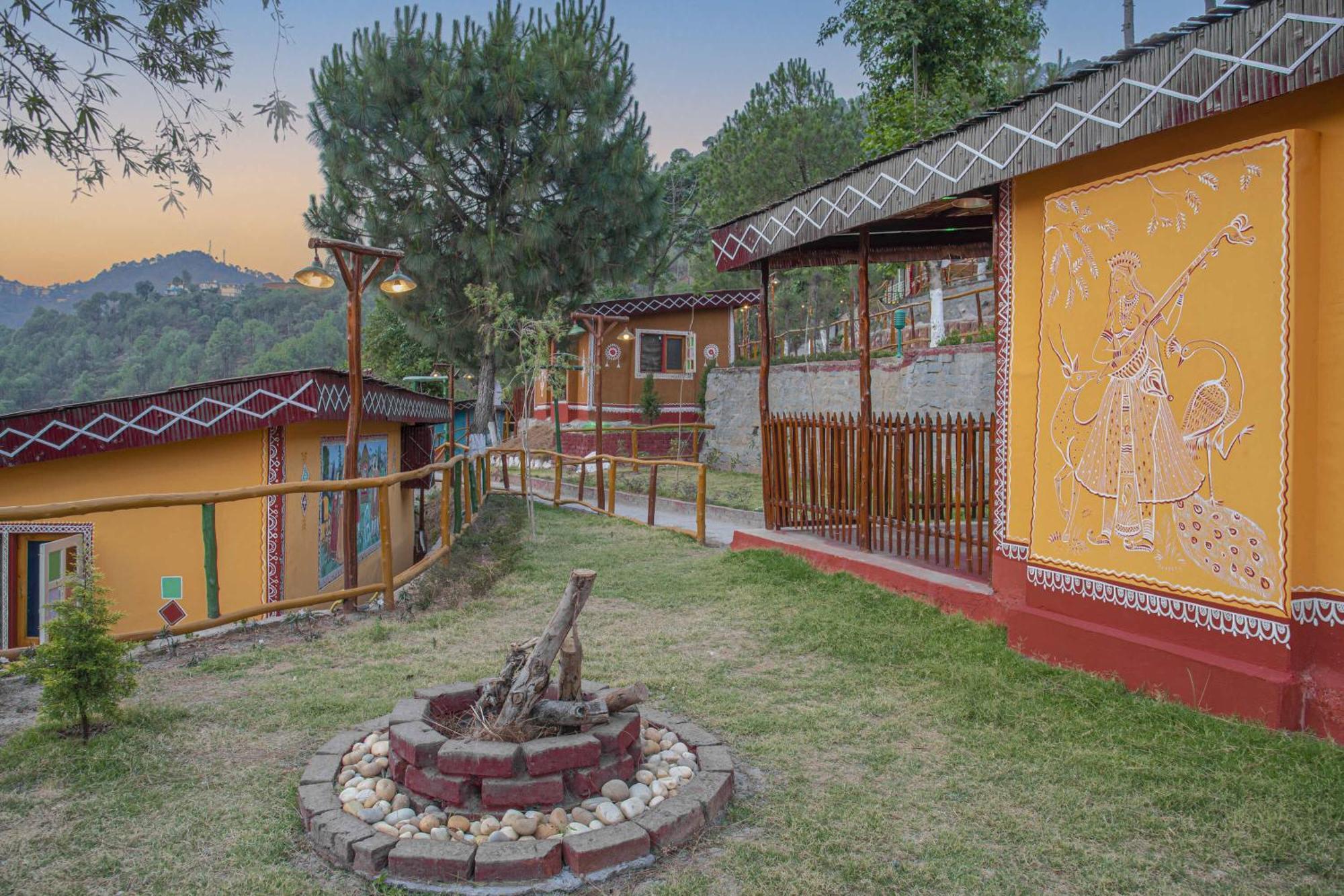 Отель A Kasauli Ggaon By Echor Экстерьер фото